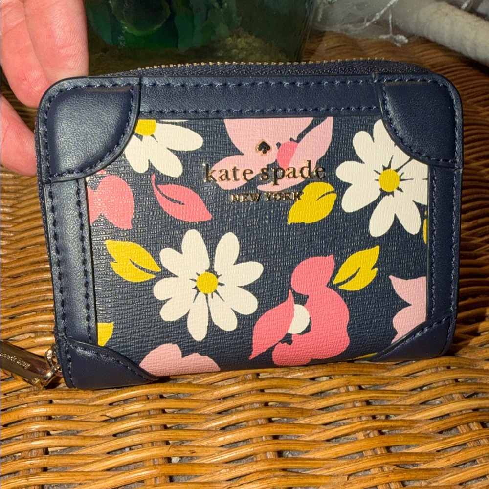Kate Spade Navy Floral Wallet - Like New Condition